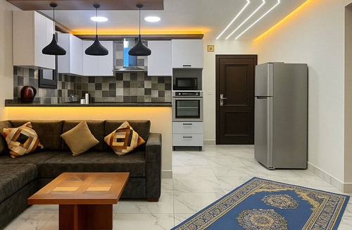 Al-Manasrah Ski Chalet | Luxurious Chalet with Pool View in Porto Said Resor