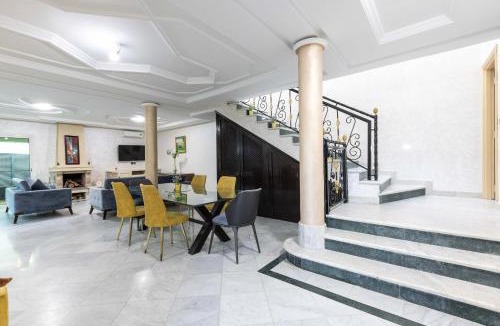 Achakkar Villa | Luxury 3BR Villa with beach access