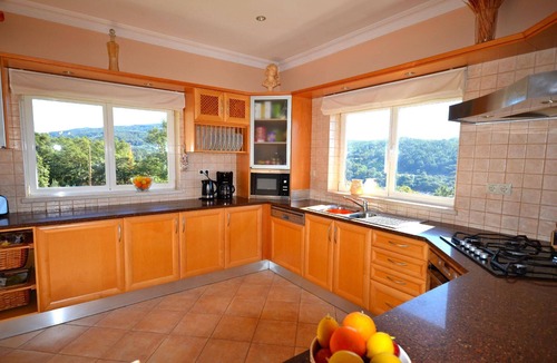 Monchique House | Luxury villa with infinity pool and coastal views