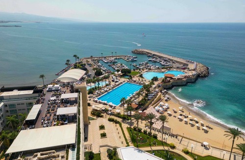 Raouche Hotel | Mövenpick Hotel Beirut