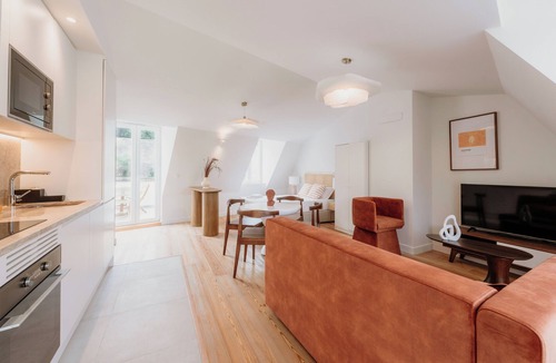Santo Condestavel Apartment | Maria Pia 4