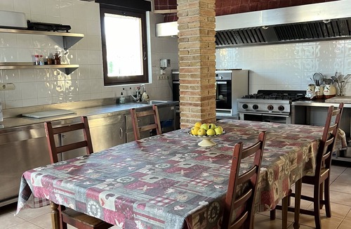 Mont-Ras House | Mas Molines House with pool, jacuzzi and barbecue areas on the Costa Brava.