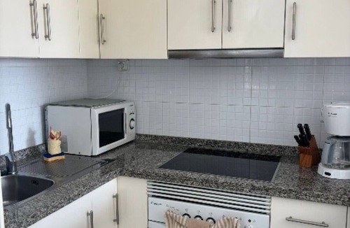 Orihuela Costa Apartment | Modern 2 slaapkamerappt met zwembad-jacuzzi, terras 1 sts lijn in afgesl. res.