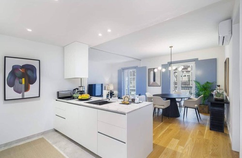Santo Amaro Apartment | Modern Alcantara Apt Near LX Factory & Belem