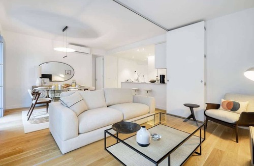 Santo Amaro Apartment | Modern Apt Near Lx Factory, Free Street Parking