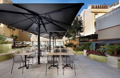 Gothic Quarter Hotel | Montblanc | Triple Room | Near Las Ramblas | Pool Access