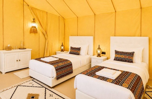 Lac Yasmins Bed & Breakfast | Moon Luxury Camp