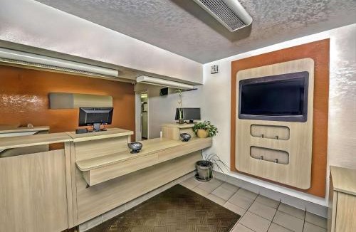 West Colorado Springs Hotel | Motel 6 Colorado Springs, CO – South/Metro Area