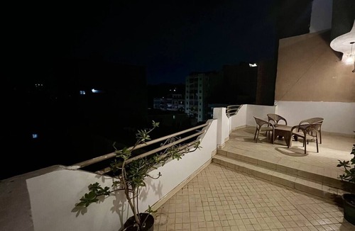 Al-'Umraniyah Hotel | NEAR THE PYRAMIDS INN 5 minutes from the Great Pyramids of Giza & Sphinx!