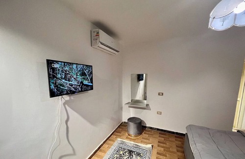 Al Haram Hotel | NEAR THE PYRAMIDS INN 5 minutes from the Great Pyramids of Giza & Sphinx!