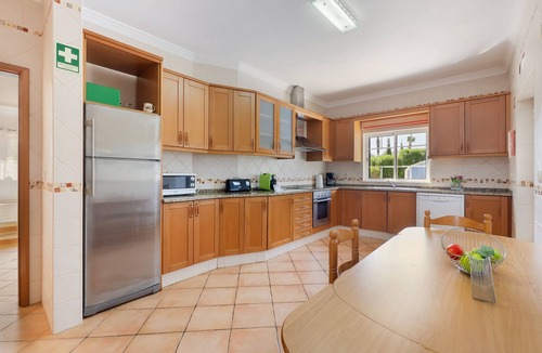 Albufeira Villa | NEW! Vila Grade | Private Villa with Pool | Family-Friendly Retreat near Albufeira