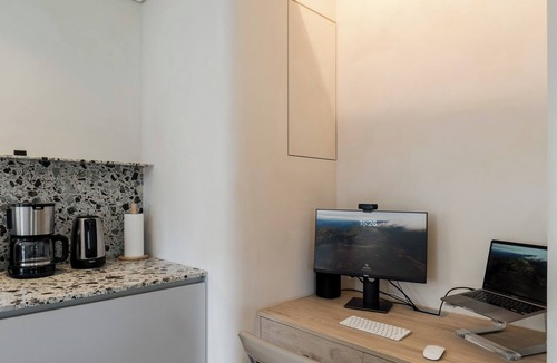 Charneca de Caparica e Sobreda Villa | Newly Renovated Beach Villa
