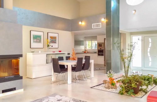 Cabra del Camp House | Nice home in Cabra del Camp