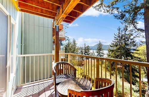 Rosario Apartment | Ocean view condo with balcony & peaceful location near Moran State Park