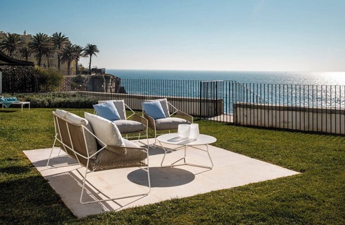 Estoril Villa | Oceanfront Villa in Estoril with Sea Views and Pool