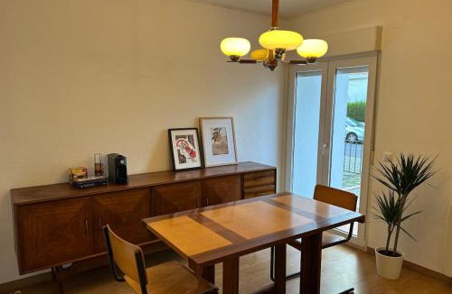 Oeiras House | Oeiras Beach House - 5BR - Sleeps 10 Near Lisbon & Cascais