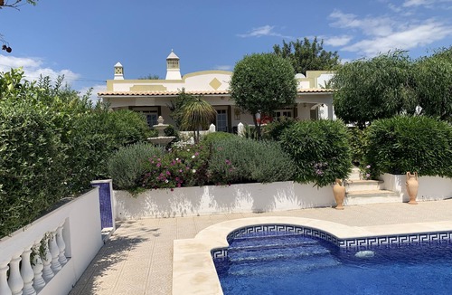 Alcantarilha Villa | One week available mid September discounted idyllic villa private pool & garden