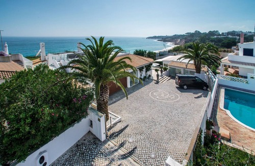 Olhos D'Agua Villa | Outstanding Algarve Villa | 8 Bedrooms | Villa Agua Grande Deluxe | SeaViews