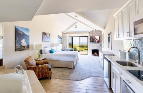 Rio del Mar Hotel | Partial Ocean Spa Studio