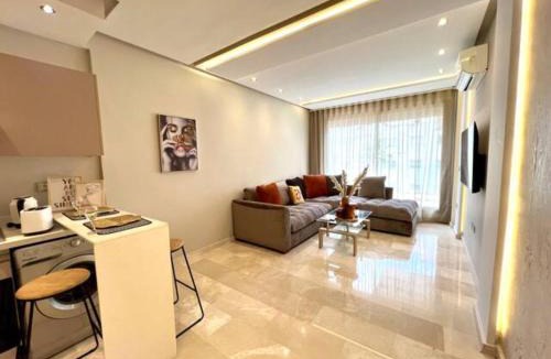 Anfa Apartment | Pearl 17 - New & Chic in the Heart w/Balcony