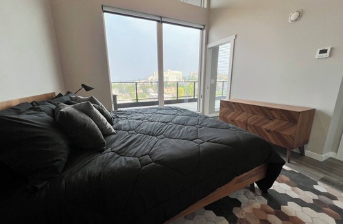 Cliff - Cannon Apartment | Penthouse 2-bed with Spokane’s best views! Building amenities included.