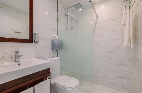 Oura Hotel | Praia da Oura Serene Coastal Retreat with Ocean Views! Free Parking, Pool!