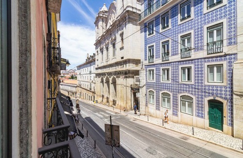 Santa Catarina Apartment | Prime Lisbon | Calçada do Combro