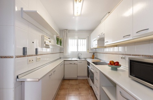 Cap de Salou Ski Chalet | Renovated House with Terrace & BBQ