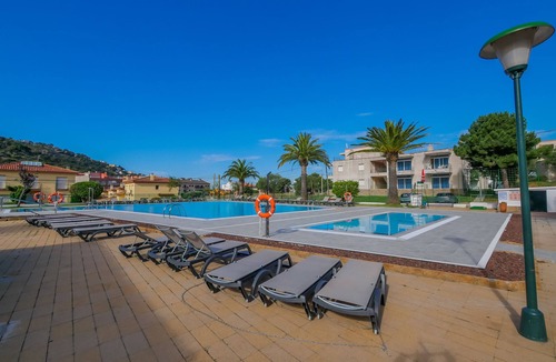 El Mas Oliva Apartment | Rescator Resort 111 - One Bedroom Apartment, Sleeps 4
