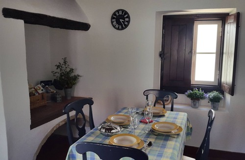 Vila Nogueira de Azeitao Cottage | Rural house, comfortably equipped, green mountains, sandy beaches,