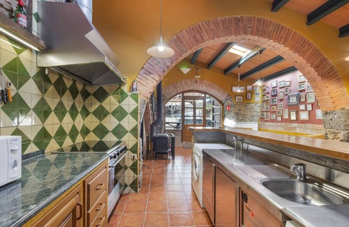 Santa Maria de Besora House | Rural House 'Cal Nan' with Mountain Views, Shared Pool and Wi-Fi