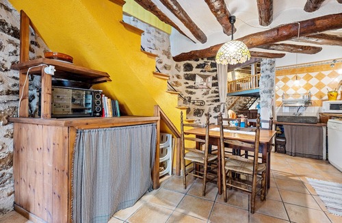 Pauls House | Rural House 'Ca La Germandat Paüls' with Mountain Views, Private Terrace and Wi-Fi