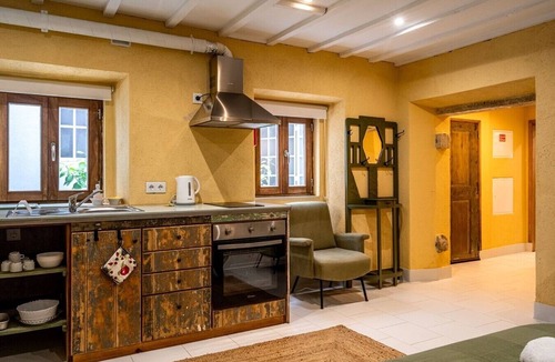 Caparica Apartment | Rustic Village Studio by the Tagus - Porto Brandão