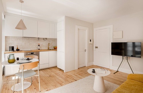 Sao Bento Apartment | Santa Catarina Urban Chic | Lisbon