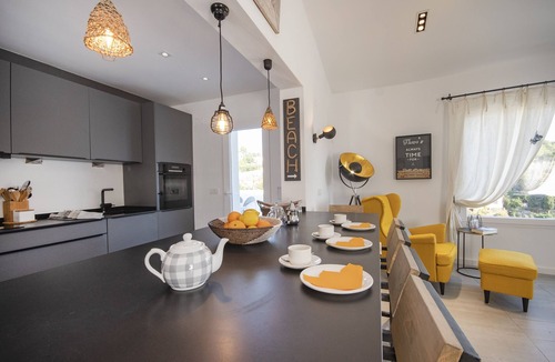 Benissa Coast Villa | Sara 10 p.- modern, family friendly, private pool and tennis court!