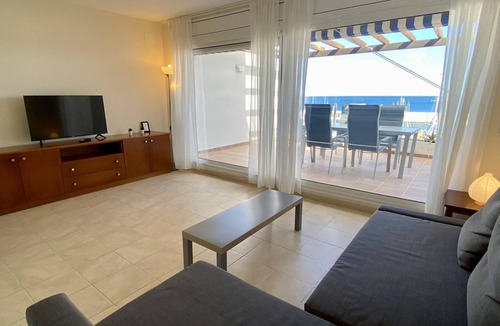 Calafat Apartment | Seafront Duplex in L'Ametlla de Mar
