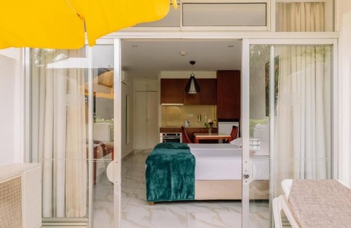 Oura Hotel | Seafront Haven with Modern Elegance in Praia da Oura! Direct Beach Access