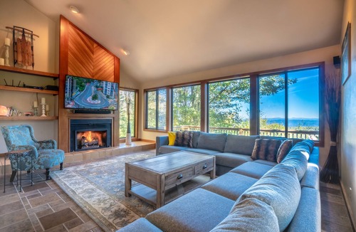 Beech Mountain Ski Chalet | Slopeside is just steps to Beech Mountain Resort and Ski Village! Amazing Views!