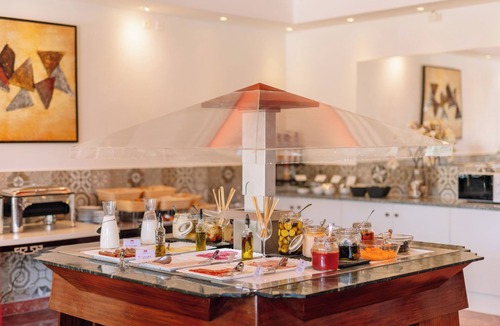 Oura Hotel | Spacious 1BR Family Apt w/Play Area, Children's Pool & Balcony at Albufeira DT