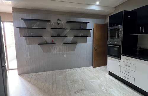 SOUR JDID Apartment | Spacious 3-bedroom apartment in fabulous Casablanca with AC