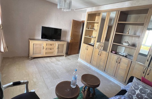 SOUR JDID Apartment | Spacious 3-bedroom apartment in fabulous Casablanca with AC