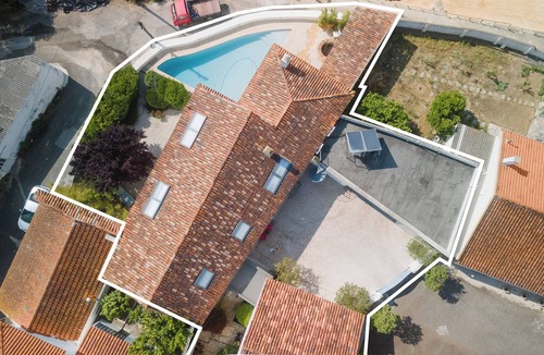 Rio Maior House | Spacious 5-bedroom house in charming Sao Joao da Ribeira with AC, WiFi