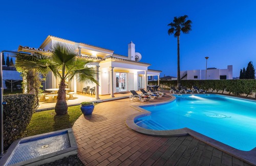Cerro de Aguia Villa | Splendid 4-Bedroom Villa with Sea View - Pool - Air Conditioning - WIFI