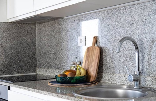 Collblanc y La Torrassa Apartment | StayCampNou Spacious 3BR Apt with Balcony · Camp Nou · Fira
