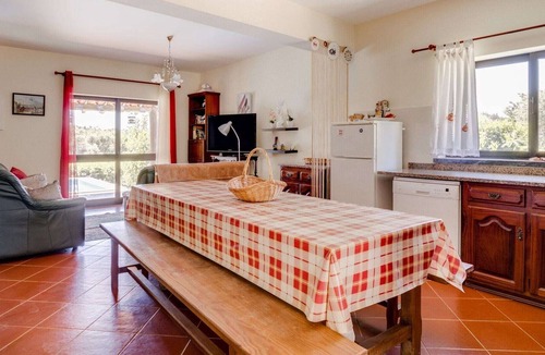 Camparca House | Striking Holiday Home in Carcavelos with Swimming Pool