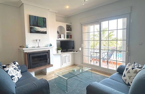 Villamartin Apartment | Stylish 2 Bed Apartment close to all amenities for winter & summer sunshine
