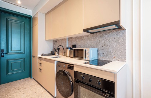 Racine Apartment | Stylish Apartment in Casablanca Hyper Centre with Rooftop & Gym