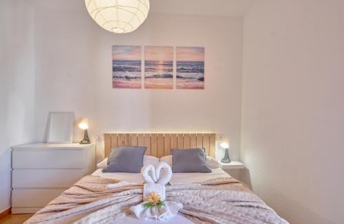 Gran Alacant Apartment | Sunny Coastal Retreat with Pool & Terrace
