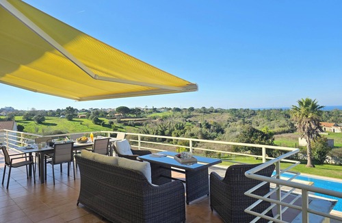Zambujal Apartment | Sunset Apartment by Sesimbra Sun Sea