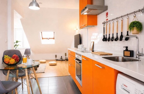 Santo Amaro Apartment | Sunset Terrace Tagus Views Walk to LX Factory